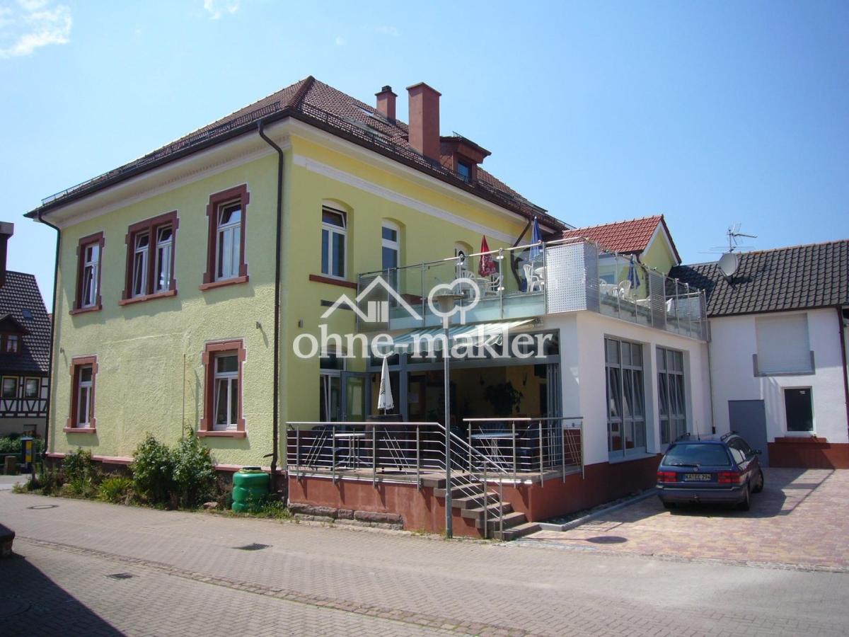 Gebäuderückseite