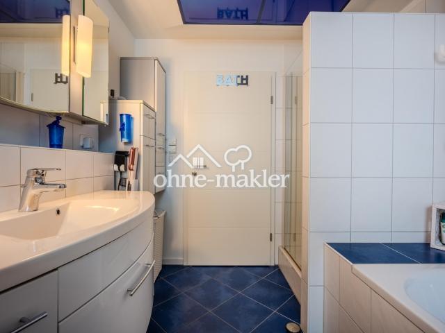 Badezimmer mit Dusche-1