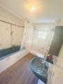 1 OG Wohnung Badezimmer