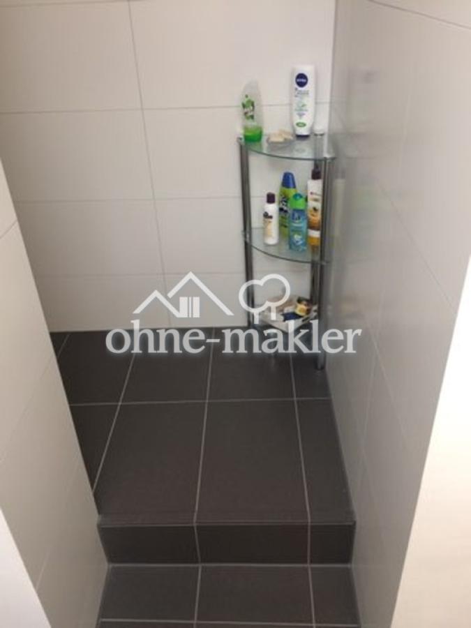 Eingang zur Dusche