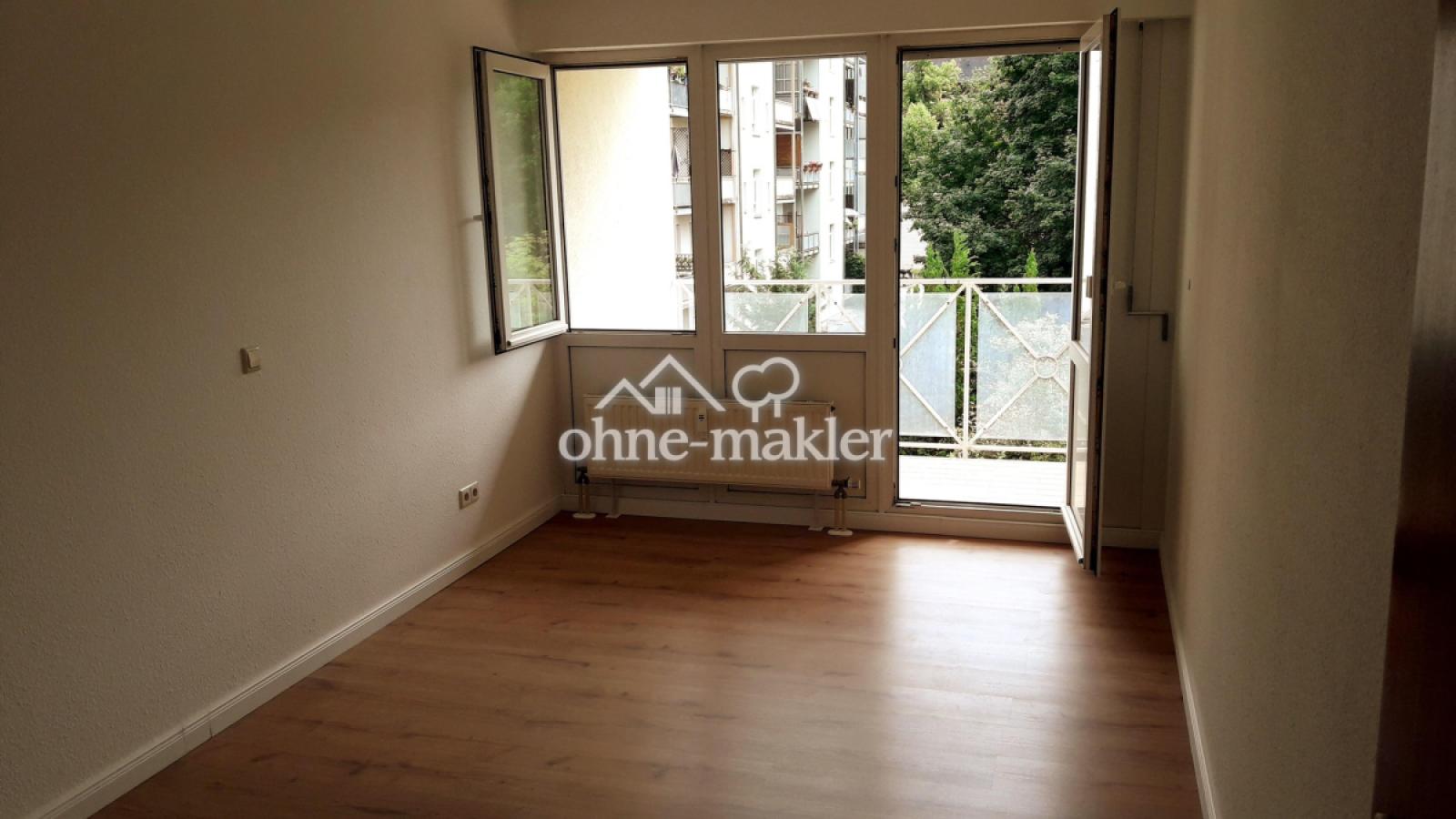 Schlafzimmer mit Balkon