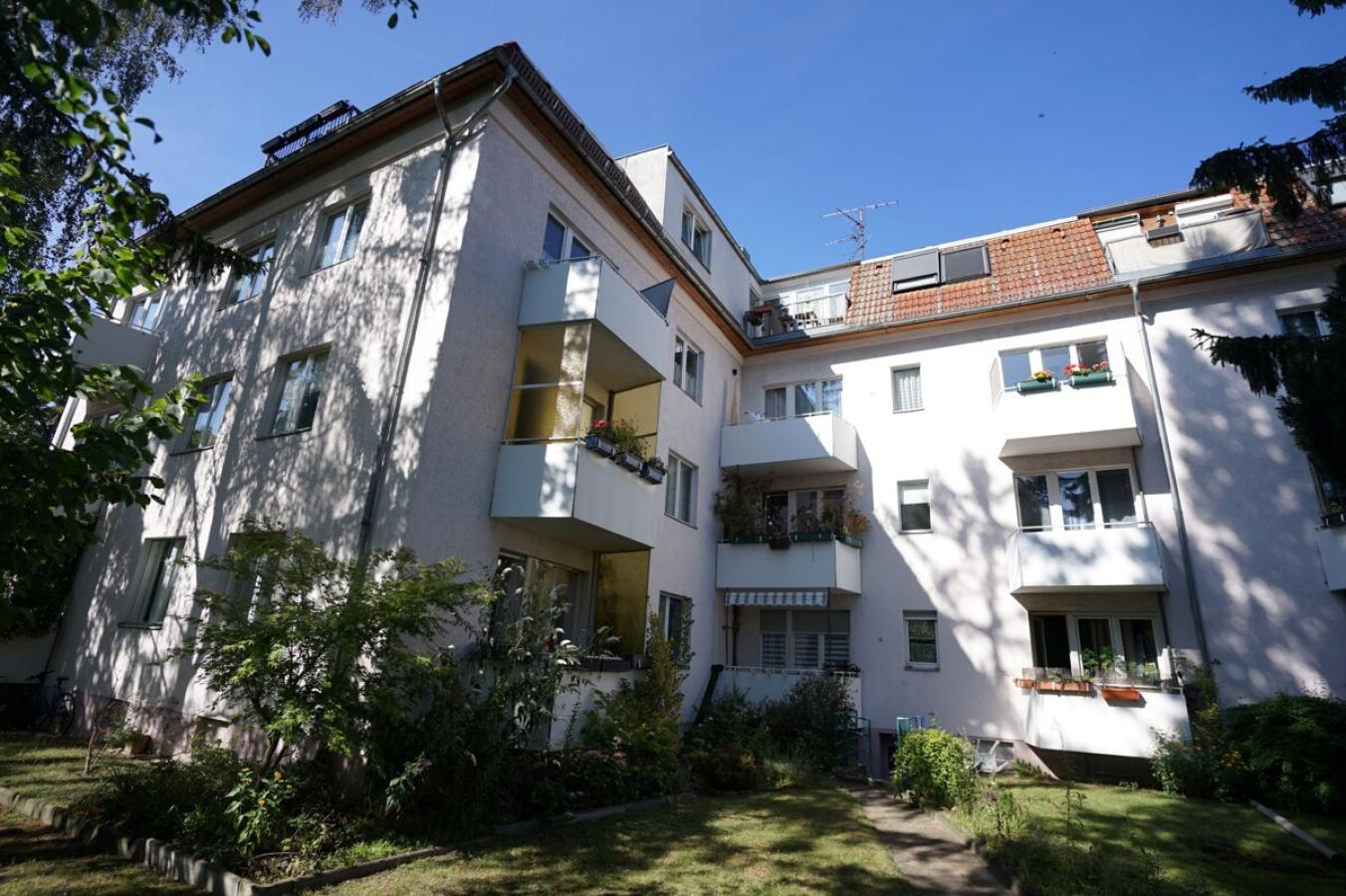 Haus Gartenansicht
