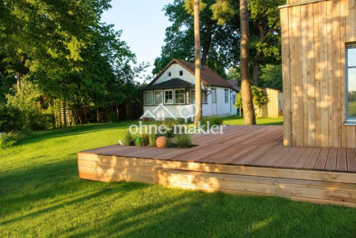 Blick zum Sommerhaus