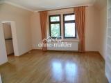 2. Wohn - oder Arbeitszimmer