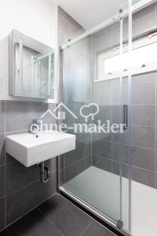 Bad Waschbecken & Dusche