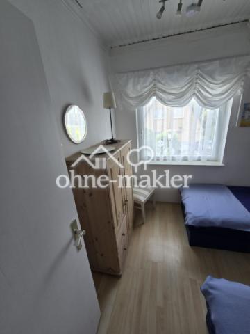 kl. Zimmer Schrank