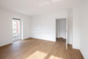 Zimmer mit Balkon
