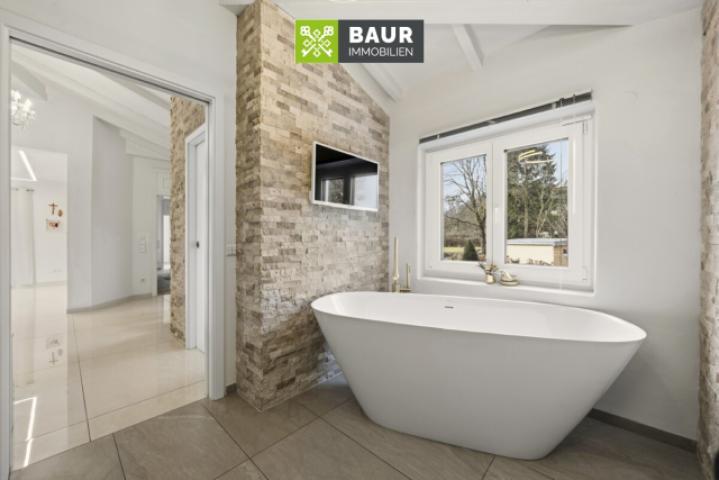 Freistehende Wanne im Bad en Suite