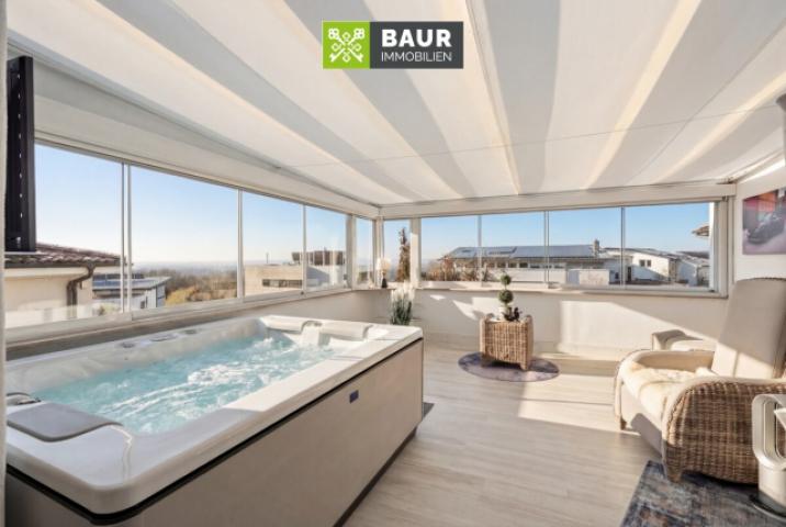 Wintergarten mit Jacuzzi