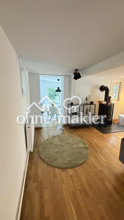 Wohnzimmer mit Kamin
