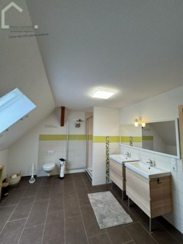 Badezimmer im Dachgeschoss