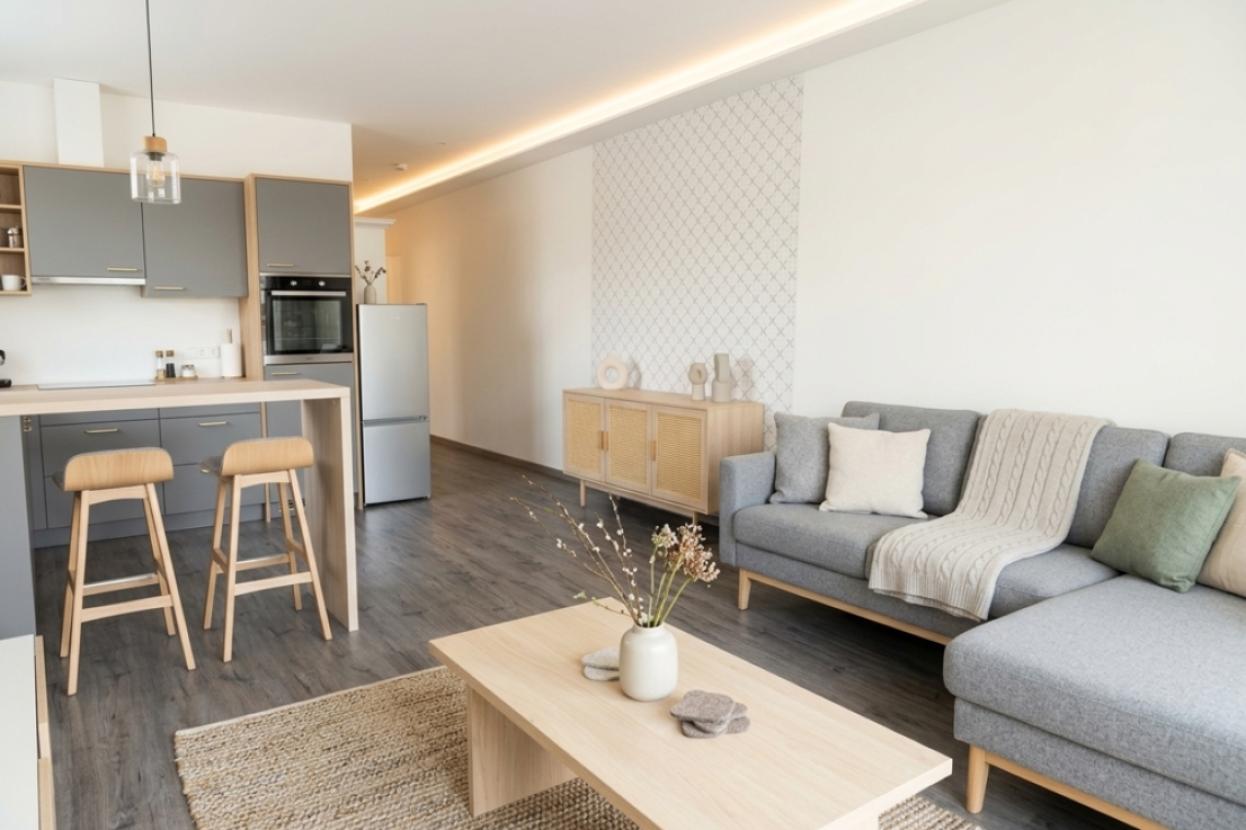 Wohnen  (Virtuell möbliert) (KI-generiert) - Wohnung wird unmöbliert übergeben)