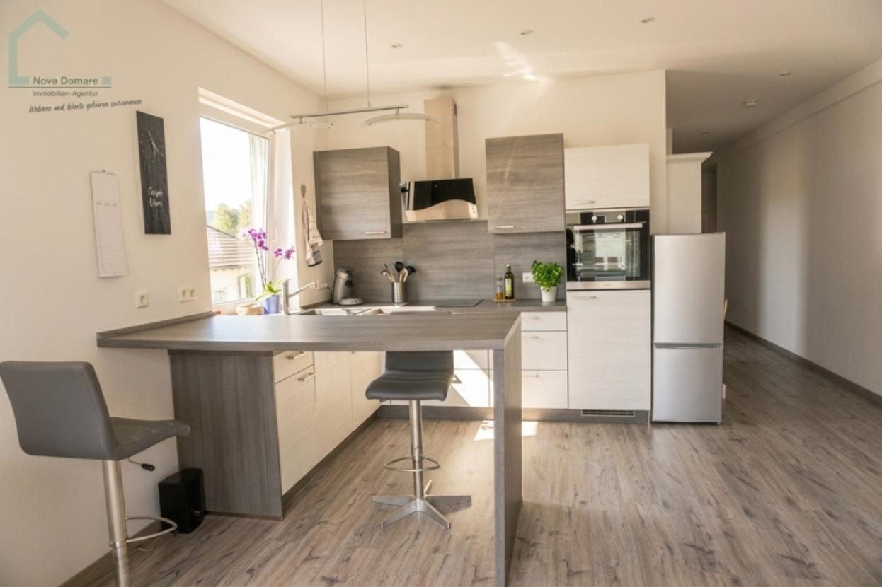 Küche  (Virtuell möbliert) (KI-generiert) - Wohnung wird unmöbliert übergeben)