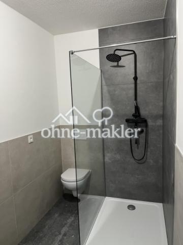 Bad mit begehbarer Dusche