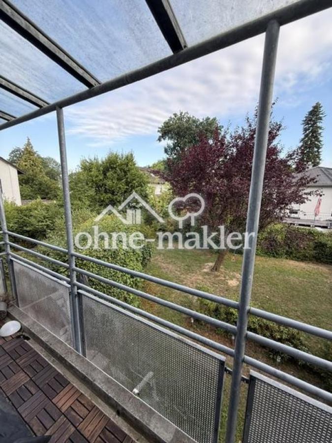 Balkon mit Blick in den Garten