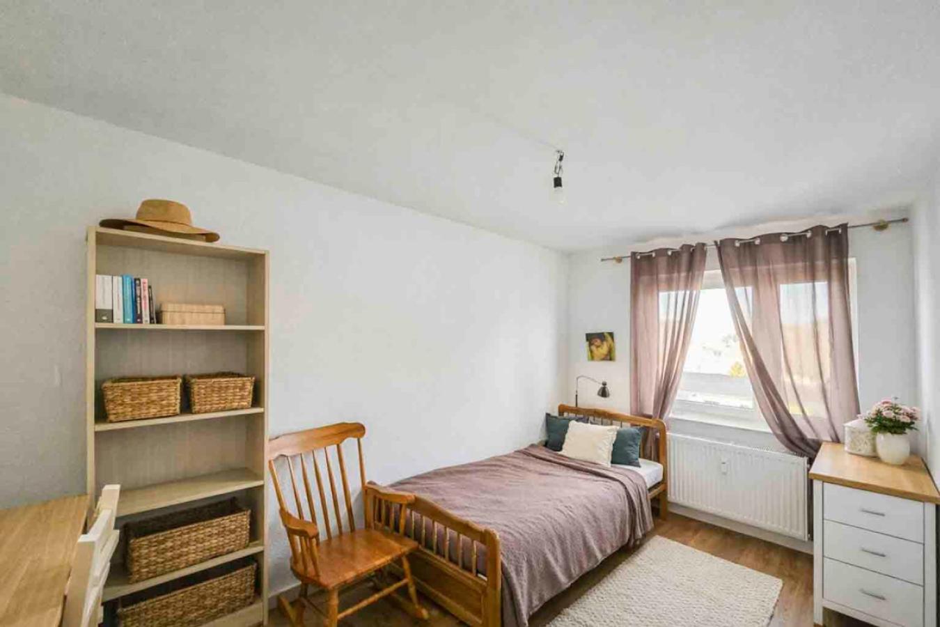 Schlafzimmer II