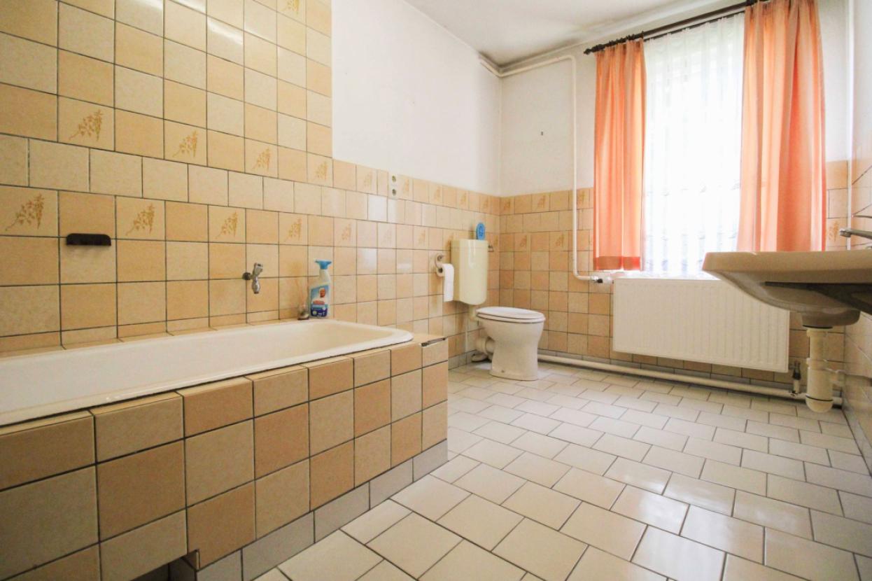 Badezimmer EG