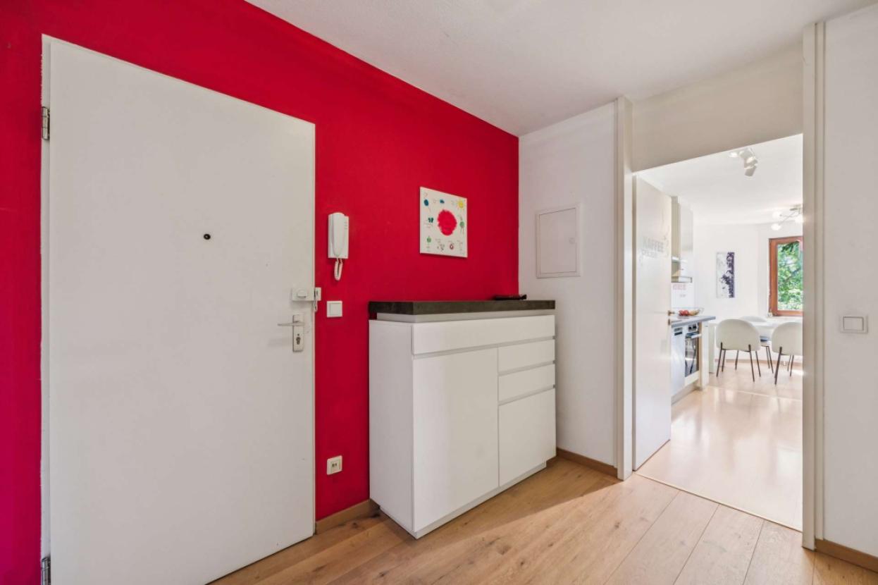 Eingang mit Wohnungstür