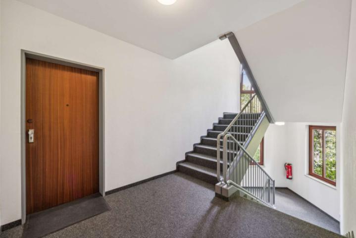 gepflegtes Treppenhaus