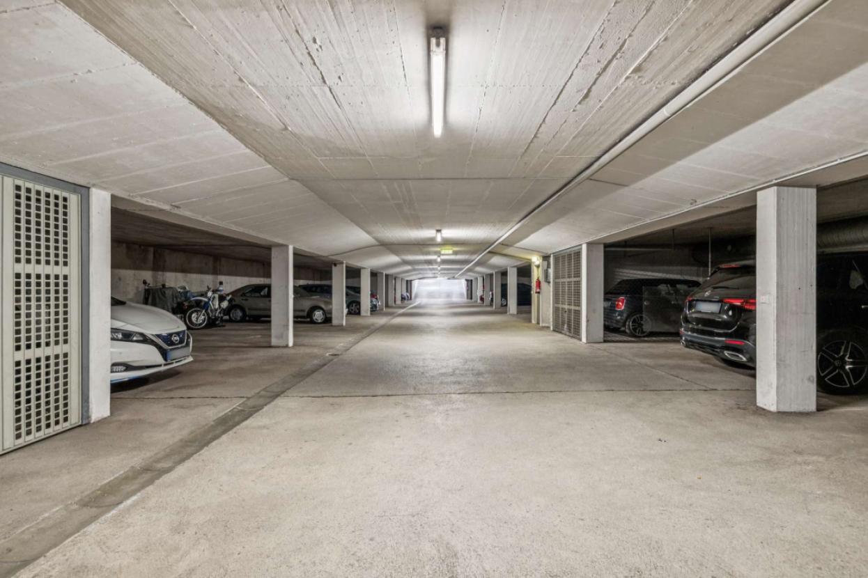 Tiefgaragenstellplatz