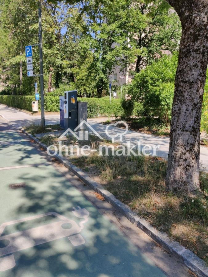 E-Ladesäule mit 2 Ladepunkten