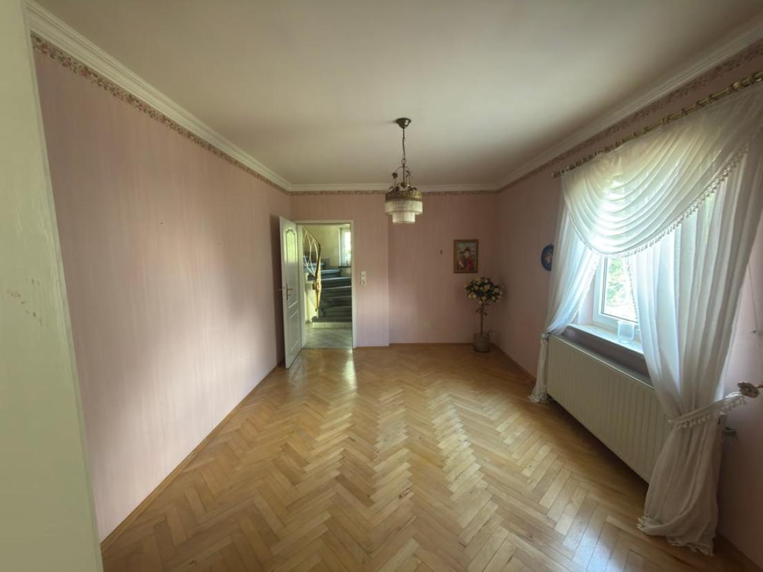 Schlafzimmer/ Büro