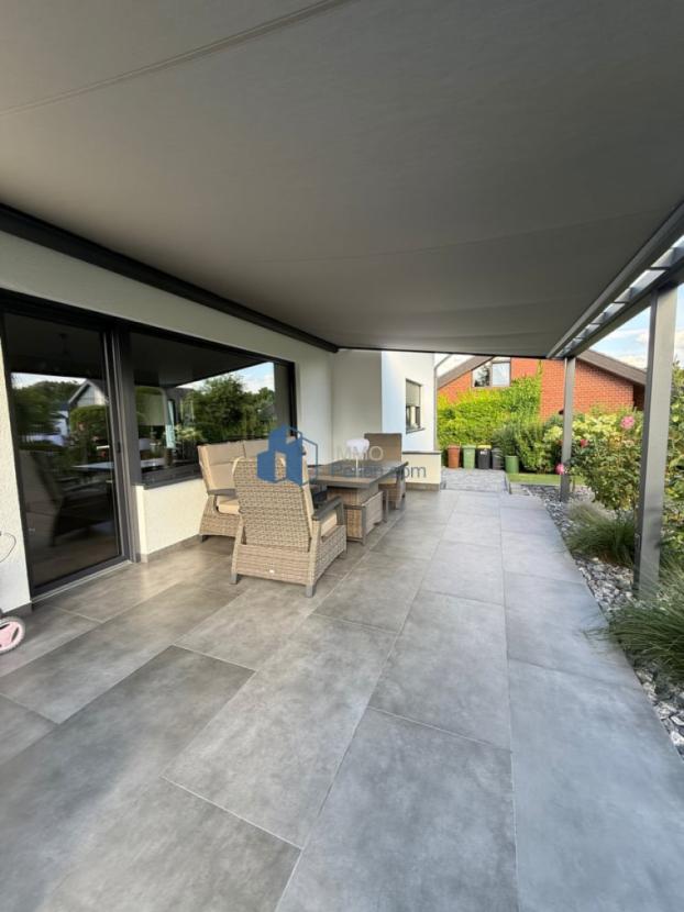 Blick Terrasse zum Wohnzimmer