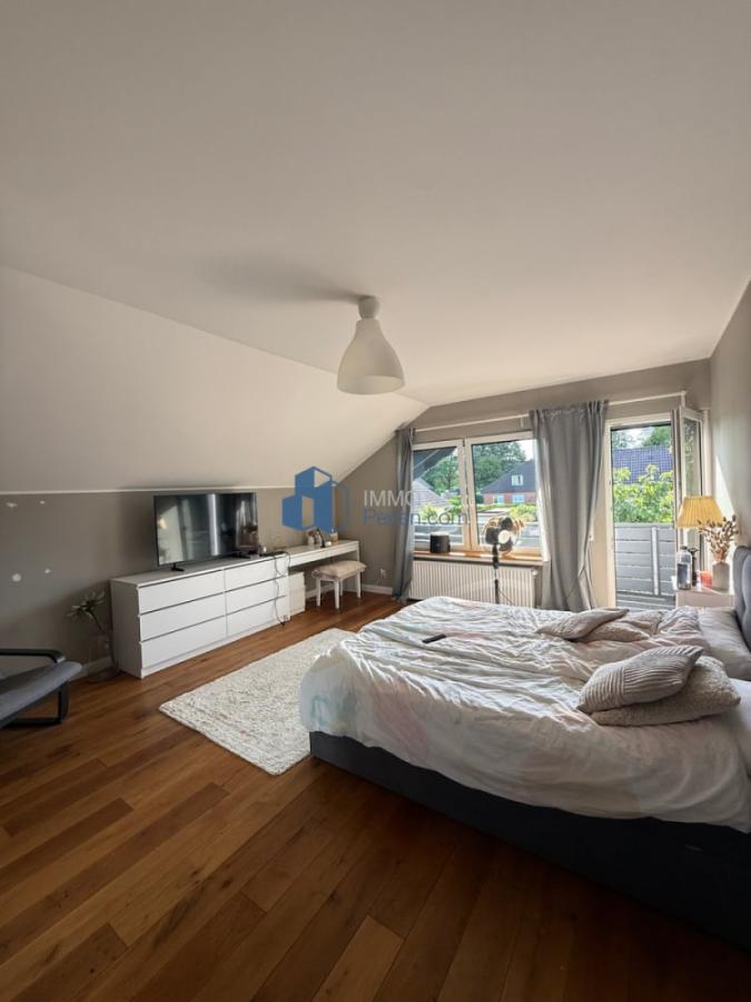Schlaf/ Kinderzimmer OG