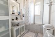 Badezimmer Ansicht 1