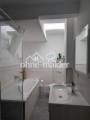Bad mit Dusche & Wanne