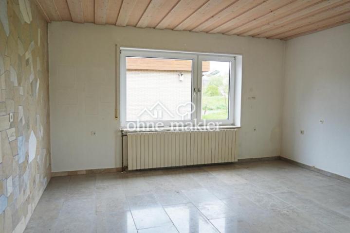Wohnzimmer, rückwärtig