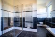 Bad mit Dusche
