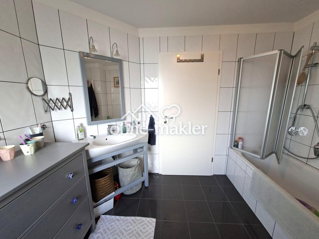 Badezimmer 1.OG