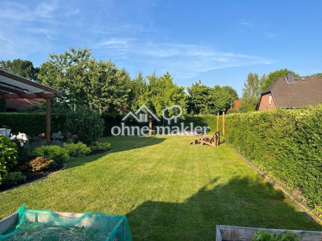 Garten mit Anbau