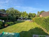 Garten mit Anbau