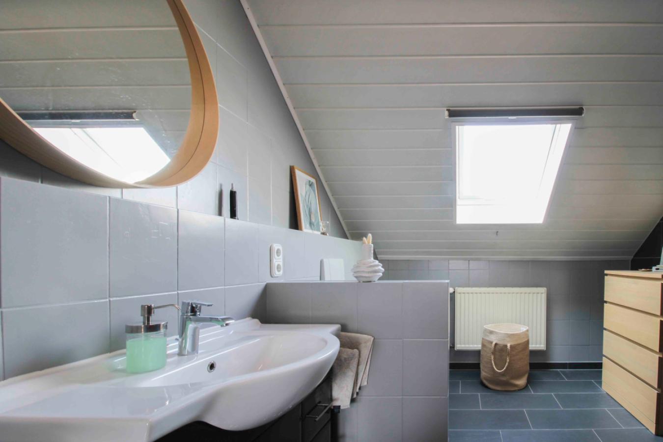 Badezimmer DG