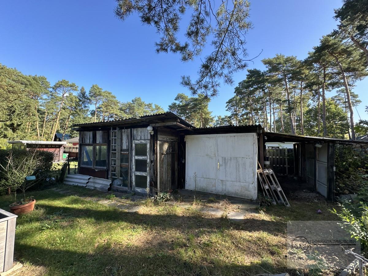 Gartenhaus mit Garage