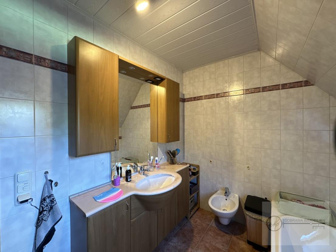 Masterbad mit Badewanne OG