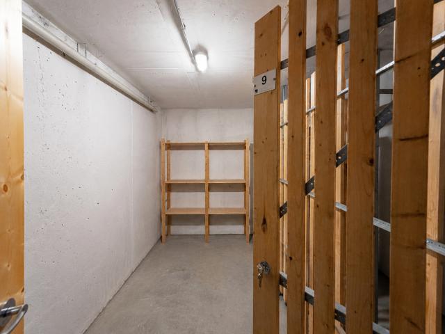 Keller