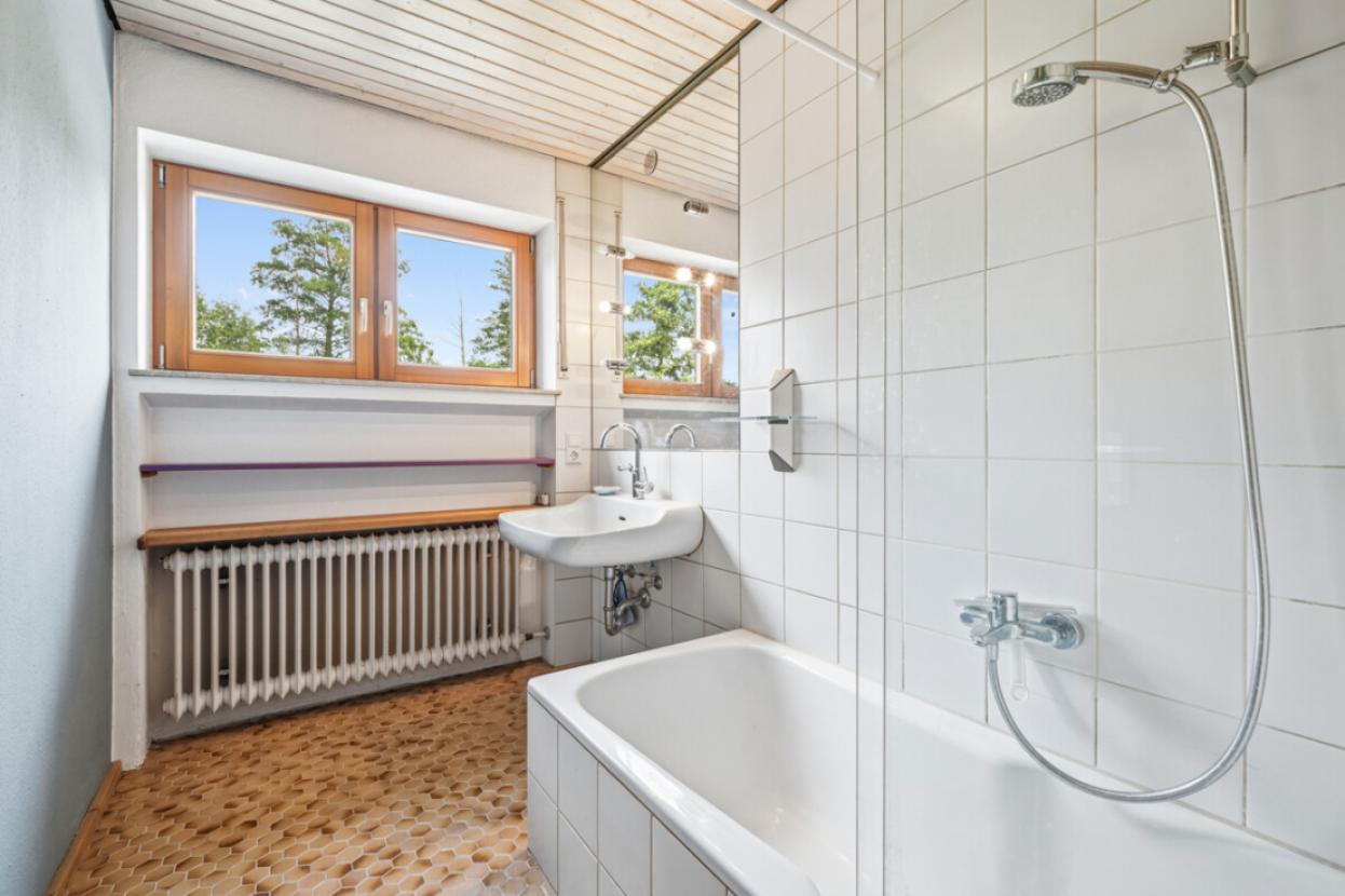 Badezimmer im Obergeschoss