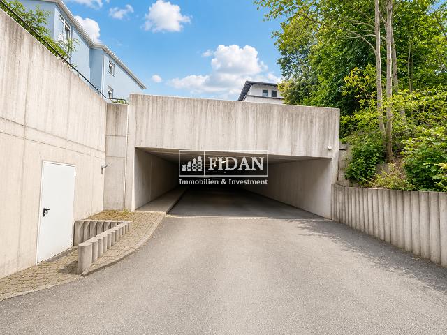 Tiefgarage Einfahrt
