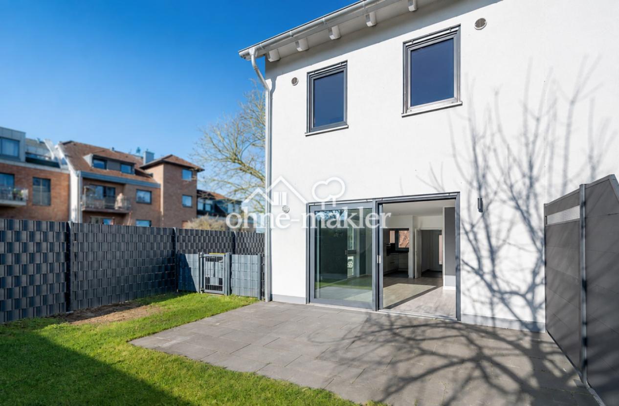 Rückansicht mit Terrasse