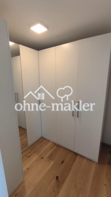 Begehbarer Kleiderschrank