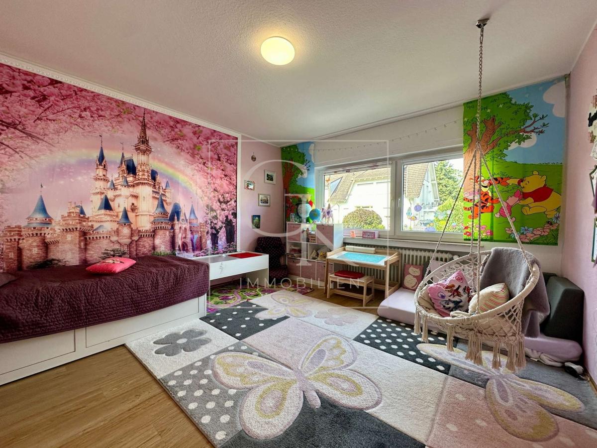 Kinderzimmer EG