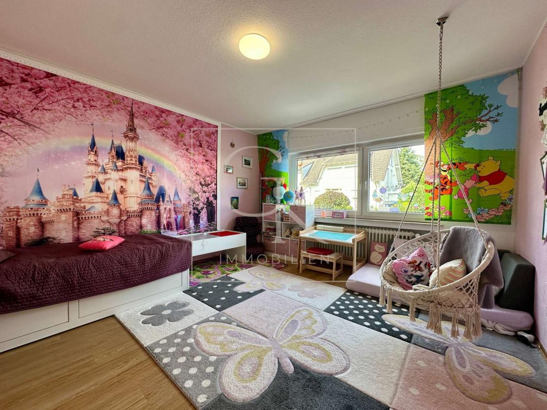 Kinderzimmer EG