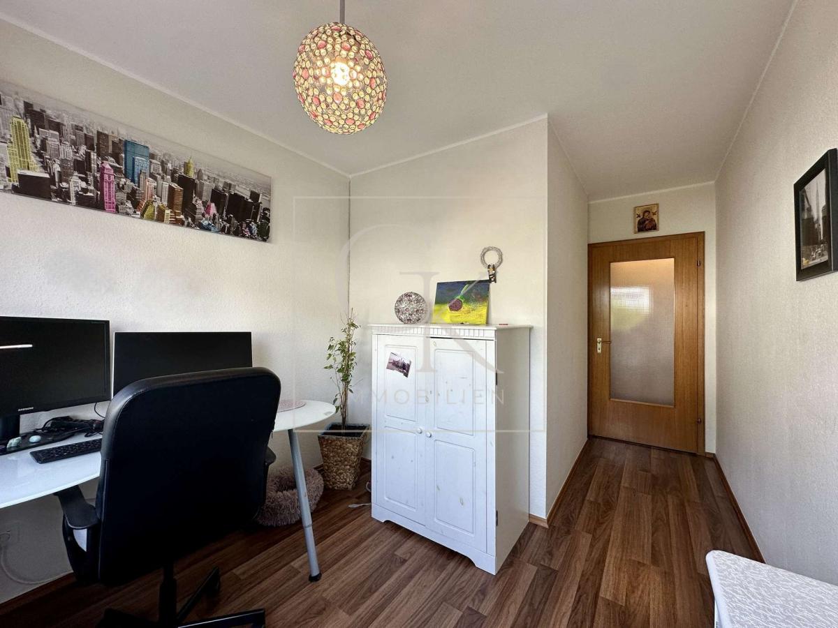 Arbeitszimmer EG