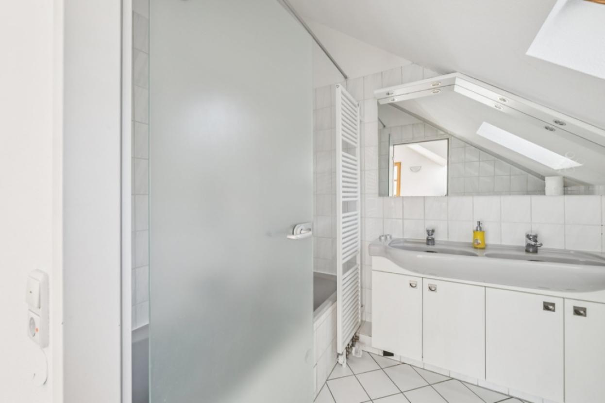 Anbau - DG - Badezimmer