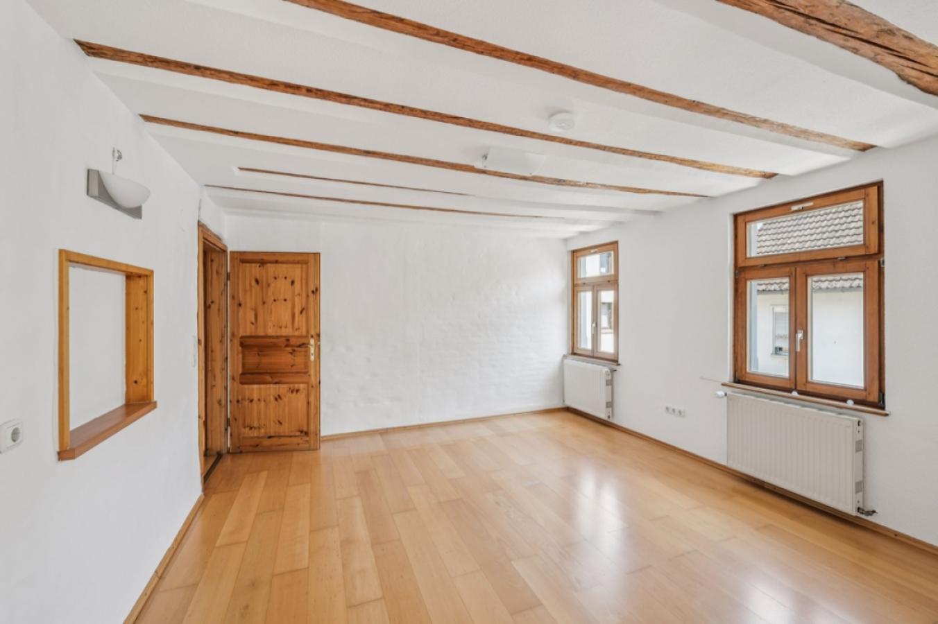 Haupthaus - 1. OG - Wohnzimmer