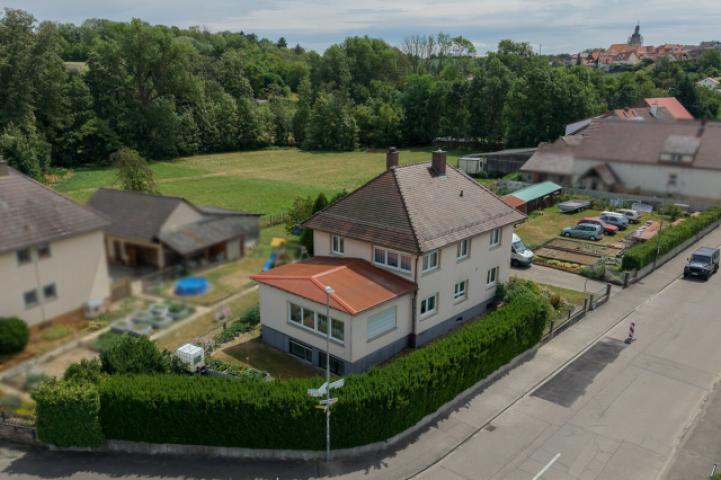 Gesamtgrundstück in Feldrandlage