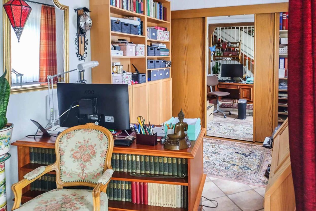Büro EG